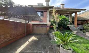 Imagem 2: Casa com 4 quartos e 2 lareiras no bairro Belém Velho