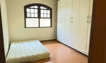 Imagem 3: Oportunidade no Bairro Orleans ? Casa à Venda!