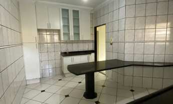 Imagem 4: Casa no Jardim Presidente - 3 dormitórios (01 suíte), com salão