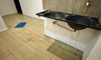 Imagem 3: Kitnet Benfica sem burocracia, água e luz incluso