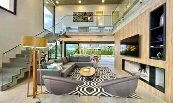 Imagem 2: Avenida principal e vista para o lago