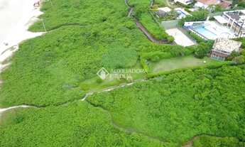Imagem 7: ?? Pé na Areia! Terreno de 1.809 m² com 2 casas na Praia do Santinho - Florianópolis