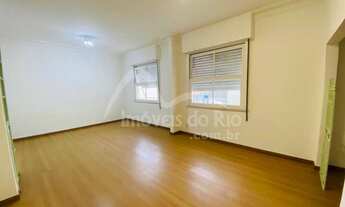 Imagem 2: Oportunidade: Apartamento reformado com 127m, 3 quartos e vaga, próximo a Praça São Salvad