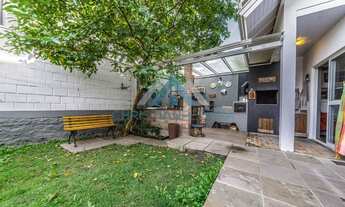 Imagem 2: Linda casa de condomínio de 3 dorms c/suíte, garagem p/ 3 carros. Infra completa