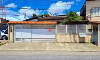 Imagem 2: Casa Aleixo com 3 quartos sendo 1 suíte + 4 apartamento quitinetes, Acesso para Duas Ruas