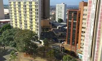 Imagem 5: Apartamento para venda tem 180 metros quadrados com 4 quartos em Centro - Londrina - PR