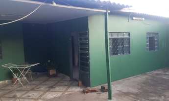 Imagem 3: Casa de três quartos forrada na quadra 601 com Hábits lote 10X15 excelente localidade