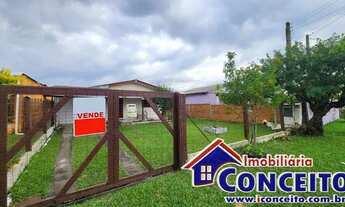 Imagem 5: C380 - Residência em região de moradores no balneário Mariluz Norte