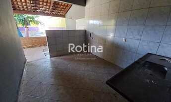 Imagem 4: Casa para aluguel, 3 quartos, 1 suíte, 2 vagas, Brasil - Uberlândia/MG - R$ 1.700,00