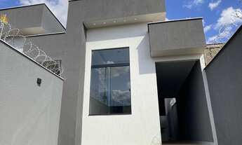 Imagem 2: 2qtos 1 suíte acabamento diferenciado espaço grill garagem descoberta no Santos dumont