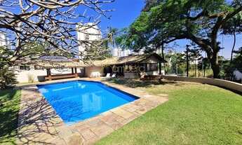 Imagem 3: Casa térrea com 1.454m² de terreno, muito verde em rua fechada