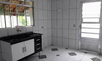 Imagem: Alugo casa com dois cômodos grandes, um