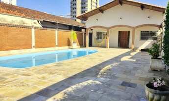 Imagem 2: Casa para venda possui 210 metros quadrados com 3 quartos em Guilhermina - Praia Grande