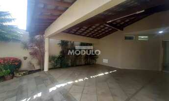 Imagem 2: CASA RESIDENCIAL à venda, 3 quartos, 2 suítes, 4 vagas, JARDIM COLINA - Uberlândia/MG