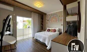 Imagem 7: Casa 4 Suítes Mobiliada e Decorada com Piscina á Venda no/Condomínio Horizontal Praia Brav