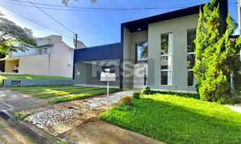 Imagem: Deslumbrante casa térrea, localizada no