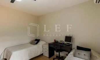 Imagem 3: Casa em Pinheiros: 289m², 4 dormitorio,2 suítes, 5 banheiros, 5 vagas de garagens