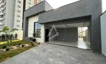 Imagem 2: A venda no Jd Atlântico casa com 3 suítes sendo 1 suíte master com Banheira