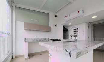 Imagem 2: Cobertura Duplex de 111m², 2 dormitórios (1 suíte), varanda gourmet + 2 vagas. Pronto para