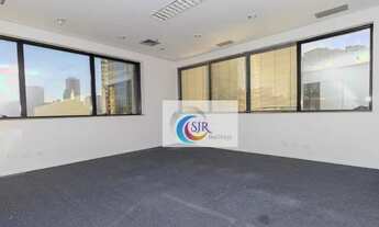 Imagem 5: Imóvel com 280m², em ótimas condições. Edifício com 9 andares e 3 elevadores, 6 com salas