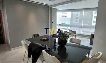 Imagem 5: Apartamento mobiliado com área total de 160m², varanda, linda vista panorâmica, ótimo acab