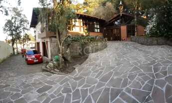 Imagem 1: Casa para Venda - 240m², 1 dormitório, sendo 2 suites, 2 vagas - Vila Maggi