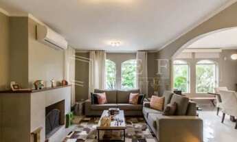 Imagem 6: Casa em Pinheiros: 289m², 4 dormitorio,2 suítes, 5 banheiros, 5 vagas de garagens