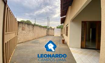 Imagem 3: Casa com 3 quartos sendo 1 Suíte - Quintal Amplo