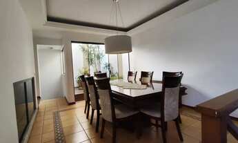 Imagem 10: Casa para venda em Jardim Europa com 4 quartos, sendo 1 suíte , 220m²