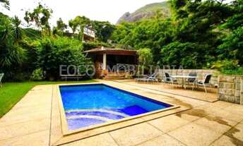 Imagem 4: Casa para venda possui 290 metros quadrados com 6 quartos em Lagoa - Rio de Janeiro - RJ 7