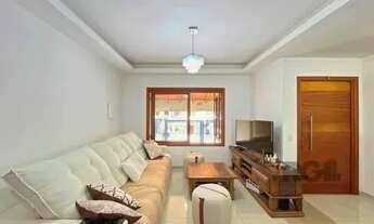 Imagem 6: Casa em Porto Alegre, no bairro Tristeza, com 3 dormitório(s), e 3 banheiros, à