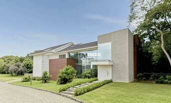 Imagem: Casa com 4 suítes em condomínio fechado