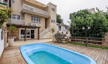 Imagem: Casa de 3 dormitórios com 4 vagas de garagem