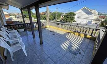 Imagem 2: Excelente sobrado no bairro Xaxim com 150m², 4 dormitórios ( sendo 1 suíte ) e 3 vagas - X