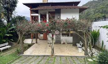 Imagem 2: Casa para locação e venda, em Iucas, vista deslumbrante, 4 quartos, 1 suíte, varandas, pis