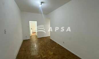 Imagem 6: O SOL ENTRA GENEROSO PELAS JANELAS DE FRENTE, ILUMINANDO CADA CANTO DESTE LINDO APARTAMENT