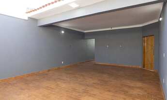 Imagem: Linda casa à venda no Parque Residencial