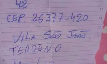 Imagem 6: 4 casas e uma loja terreno 40/12