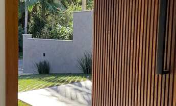 Imagem 3: Sobrado para venda tem 164 metros quadrados com 3 quartos em Pântano do Sul - Florianópoli