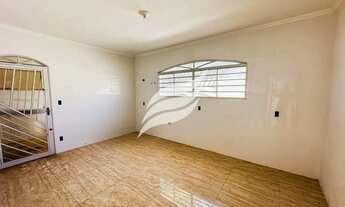 Imagem 4: Casa espaçosa com 03 suítes à venda no bairro Higienópolis