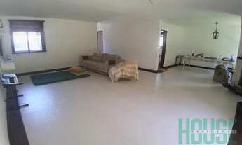 Imagem 6: Casa de condomínio para venda possui 205 metros quadrados com 5 quartos em Alto - Teresópo