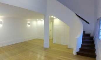 Imagem 7: Cobertura duplex com área externa reformada R Oscar Freire duas vagas