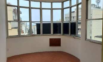 Imagem 2: Apartamento com 2 Quartos e 3 banheiros à Venda, 133 m² por R$ 750.000