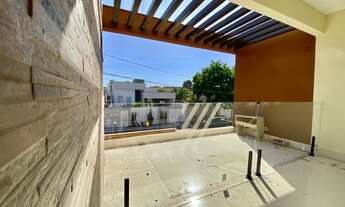 Imagem: Sobrado com piscina e quintal