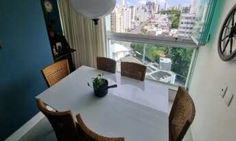 Imagem 7: Localizado no Caminho das Arvores esse apartamento com armários planejados e suíte máster