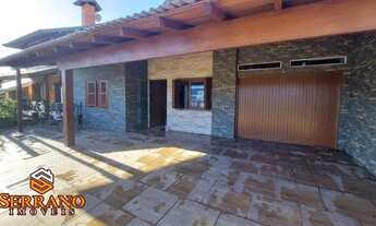 Imagem 2: Barbada!! Vendo Casa Lindíssima Estilo Serra, Próx da Praia. Casa Nova!