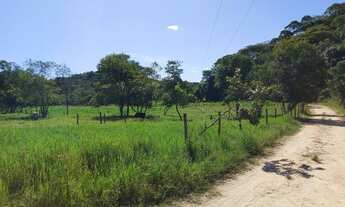 Imagem 2: Fazendinha para Venda em Cachoeiras de Macacu, Subaio, 2 dormitórios, 1 banheiro