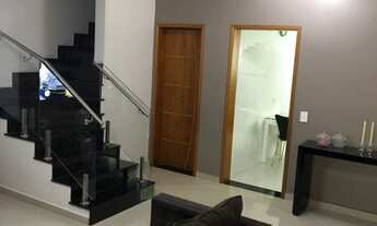 Imagem 2: Sobrado para venda possui 164 metros quadrados com 3 quartos