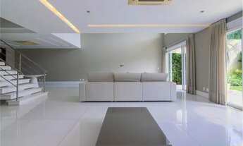 Imagem 5: Casa no Santa Mônica Jardins, 5 suítes, com elevador e semi mobiliada