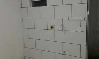 Imagem: Alugo casa de fundos na Nova Rússia